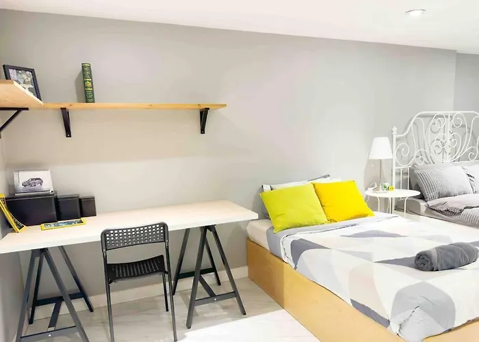 5brhouse Centre Silom 3min To Bts Saint Louis *