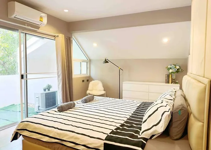5brhouse Centre Silom 3min To Bts Saint Louis Bangkok