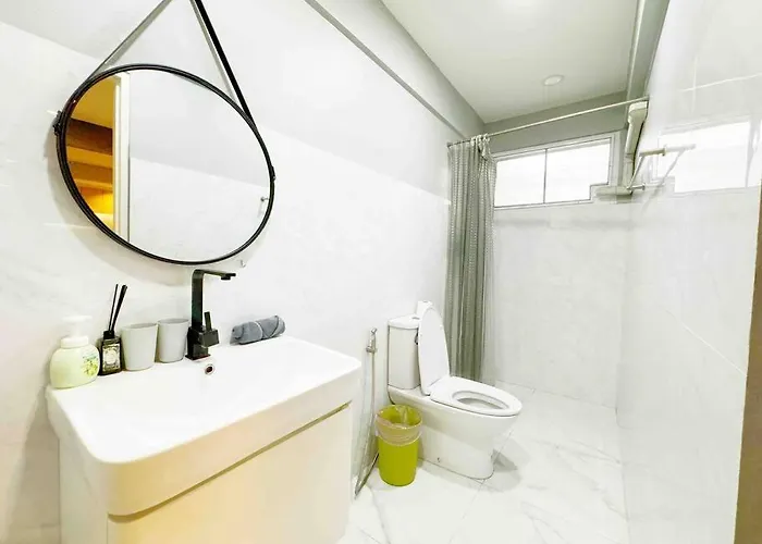 5brhouse Centre Silom 3min To Bts Saint Louis